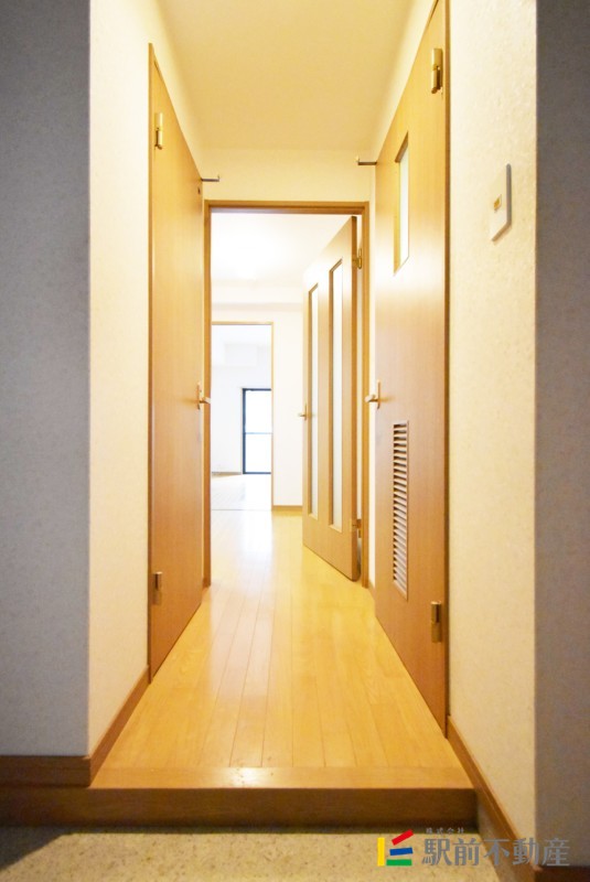玄関　※同マンション別部屋