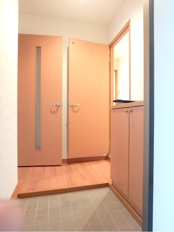 玄関　図面と現状に相違がある場合には現状を優先