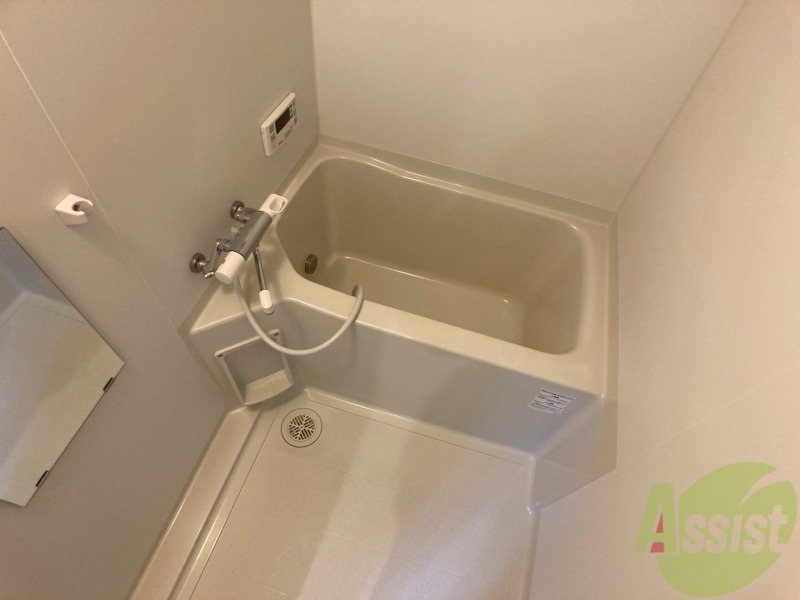 バス・シャワールーム　お風呂になります。一日の疲れを癒してくださいね。