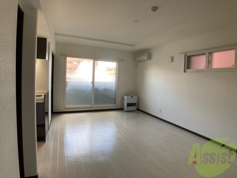 居室・リビング　広くてキレイなお部屋が広がっていて、充実した生活が送れそう。