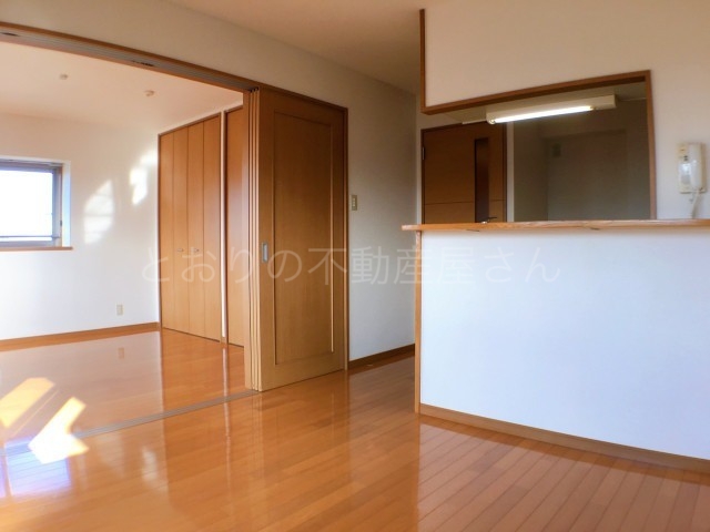 居室・リビング　カウンターキッチンのあるＬＤＫ