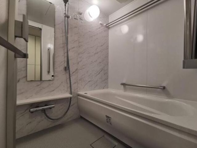 バス・シャワールーム　同施工　現状優先