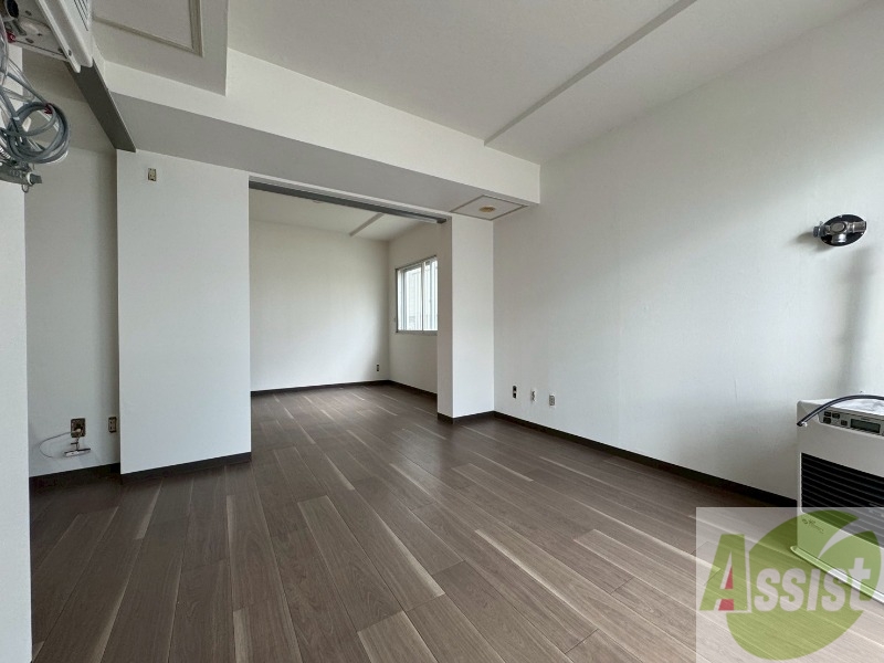 居室・リビング　広くてキレイなお部屋が広がっていて、充実した生活が送れそう。