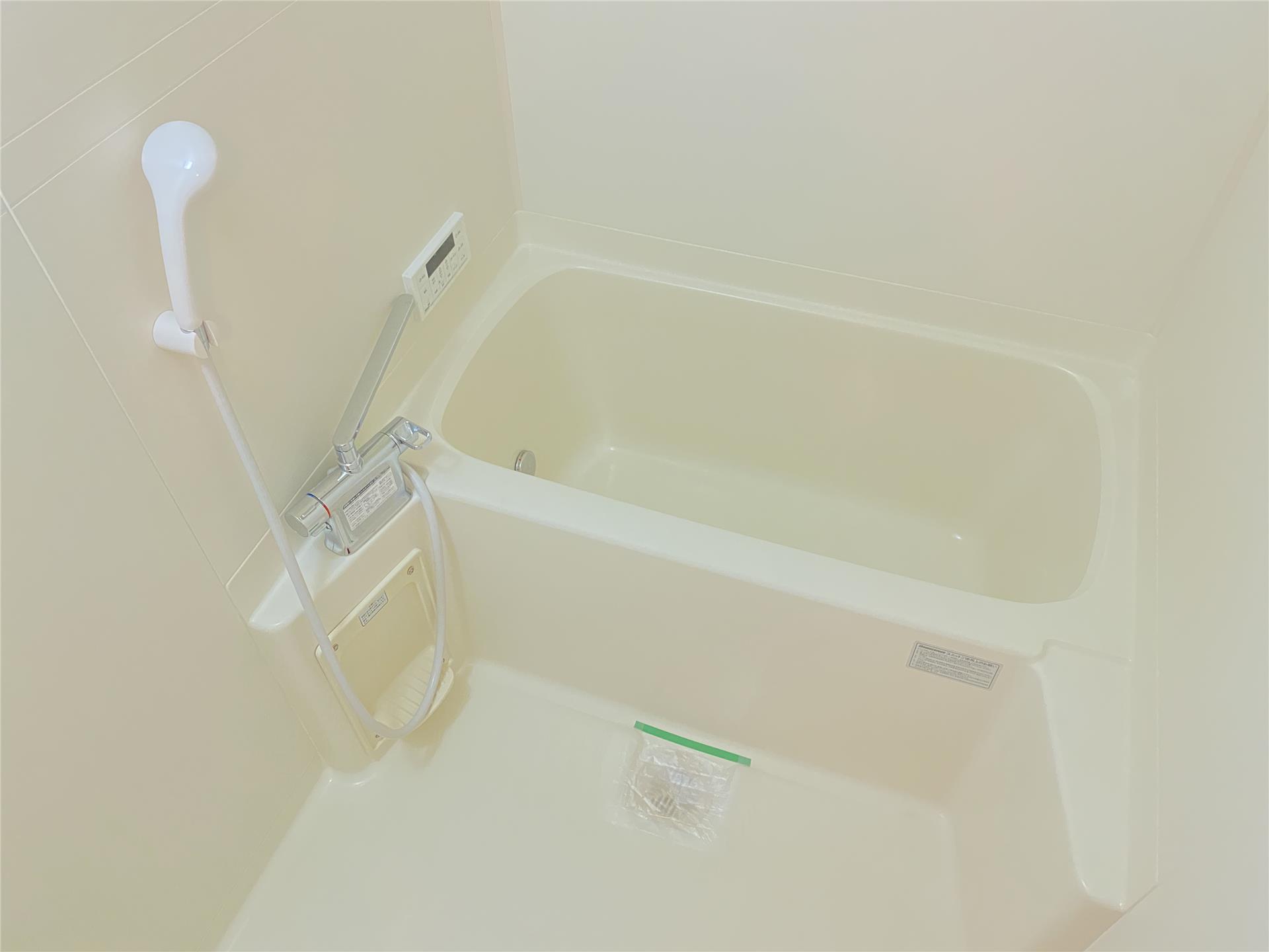 バス・シャワールーム　※同物件同タイプ別室の写真です