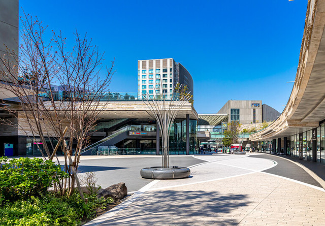 ショッピングセンター　二子玉川ライズＳＣ（ショッピングセンター）まで295m