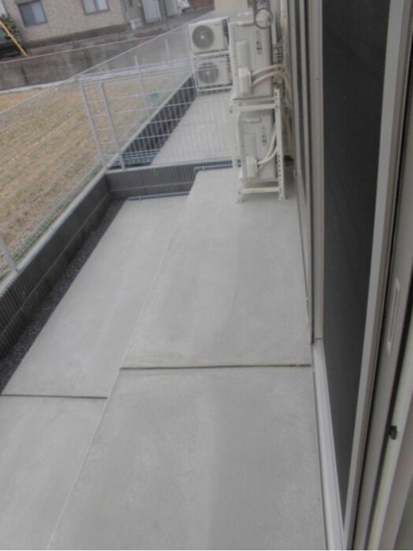 バルコニー　図面と現状に相違がある場合には現状を優先