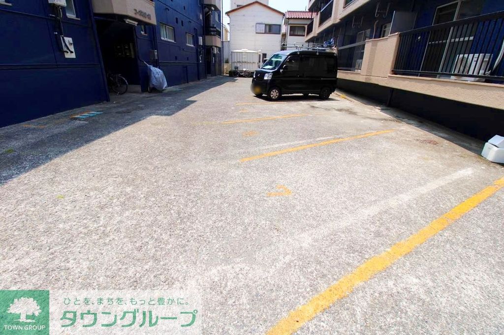 駐車場　駐車場
