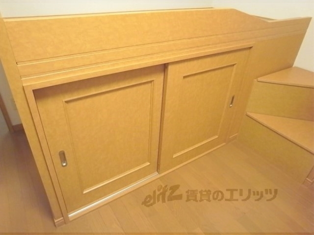 収納　こんなところにも収納があります。