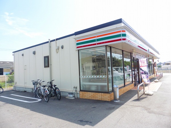 コンビニ　セブンイレブン 高浜吉浜駅南店（コンビニ）まで142m