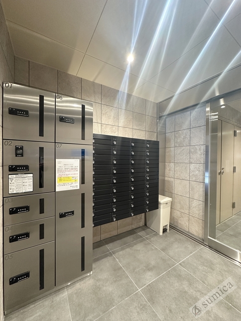 エントランス　便利な宅配ボックスを完備しております♪♪