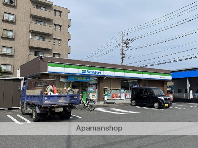 コンビニ　ファミリーマート（コンビニ）まで496m
