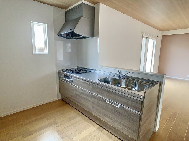 キッチン　2023年8月撮影※現況を優先します