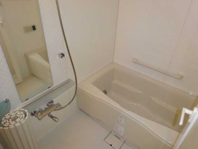 バス・シャワールーム　バスルーム