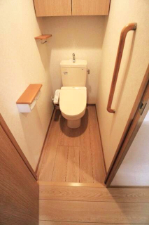 トイレ　清潔感のあるトイレです