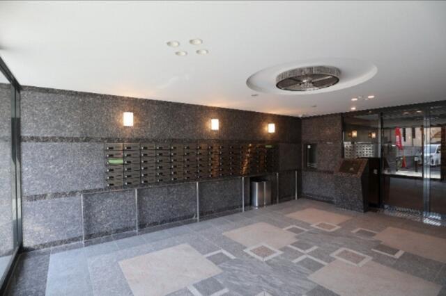 ロビー　落ち着いたロビーです