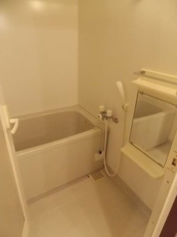 バス・シャワールーム　別居室の写真です