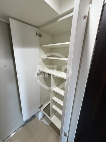 その他　W.O.B.京橋　シューズボックス