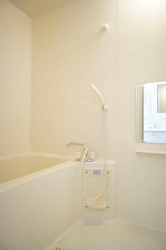 バス・シャワールーム　図面と現状に相違がある場合には現状を優先