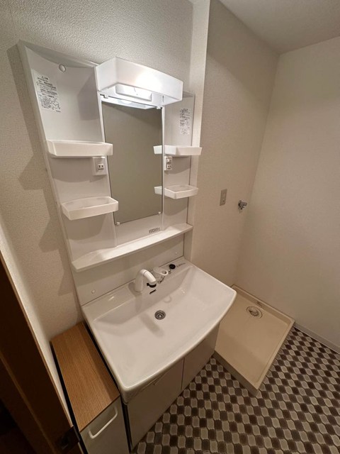 洗面設備　洗髪洗面化粧台で忙しい朝にも寝癖の付いた頭にも優しい☆お化粧