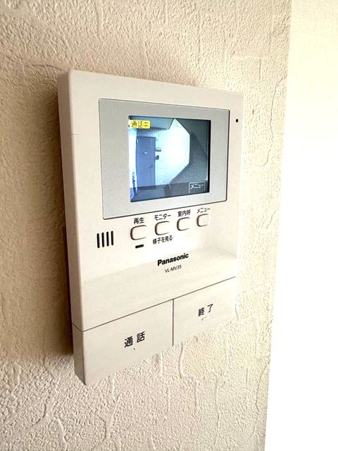 セキュリティ　防犯対策に有効なカメラ付きインターホン！録画機能が付いている