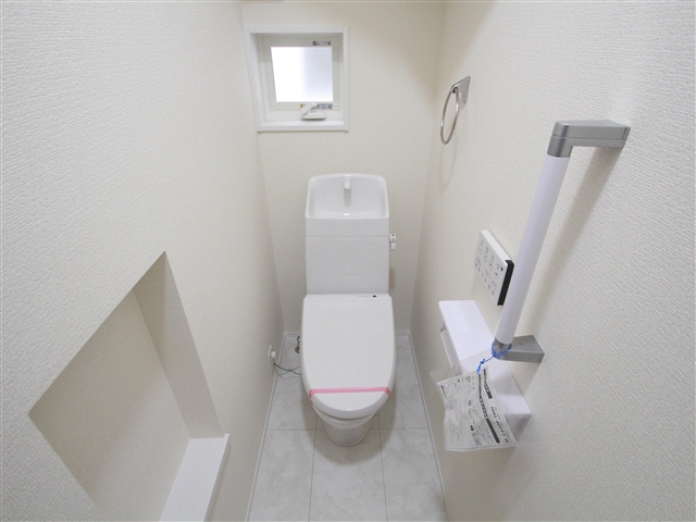 トイレ　1階トイレです。