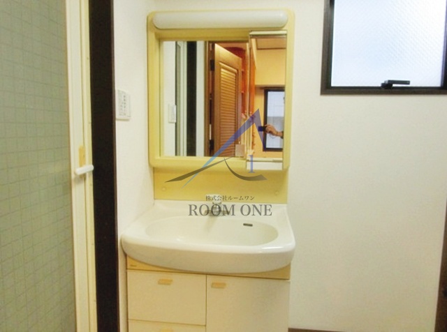 洗面設備　洗面台です。