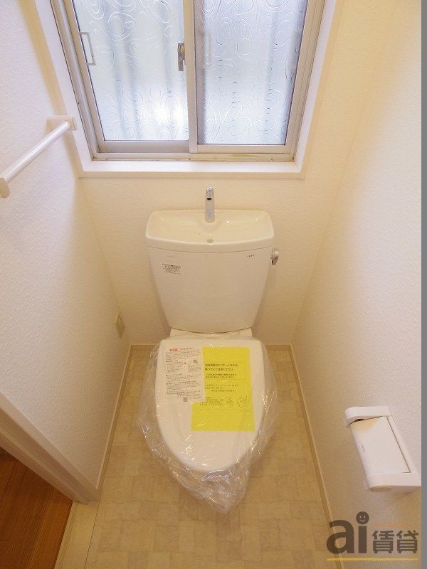 トイレ　※同仕様写真です