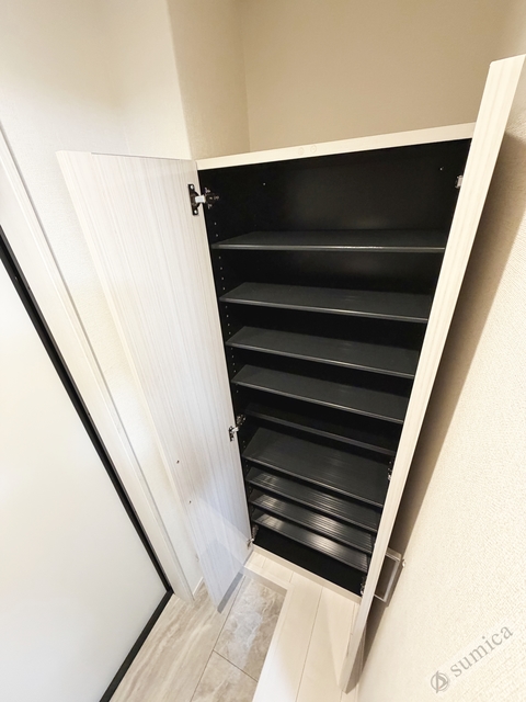 玄関　沢山の靴を収納可能です♪♪