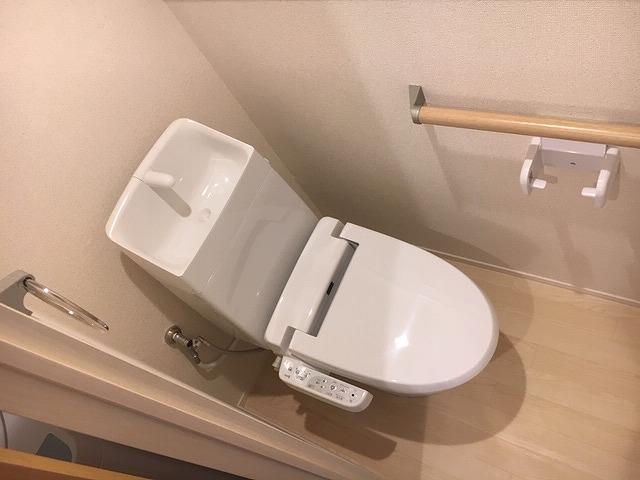 トイレ　備品や設備仕様は号室等により異なります現地をご確認下さい。