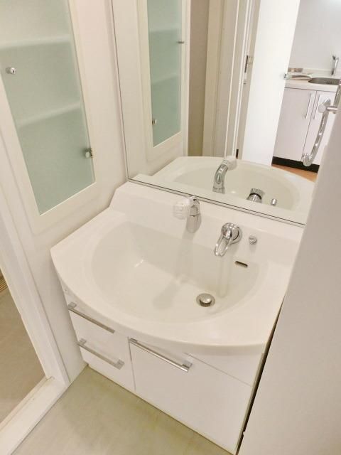 洗面設備　便利な独立洗面台