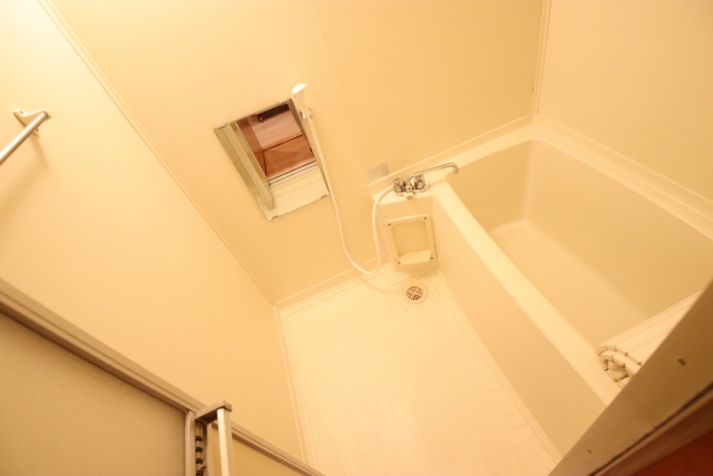 バス・シャワールーム　※別室の参考写真の為、現況優先です。