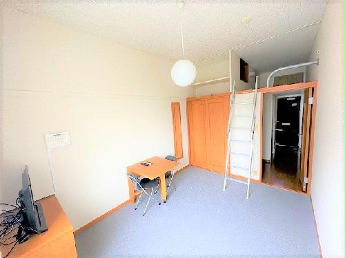 居室・リビング　「同タイプの部屋の写真です」「現況優先」