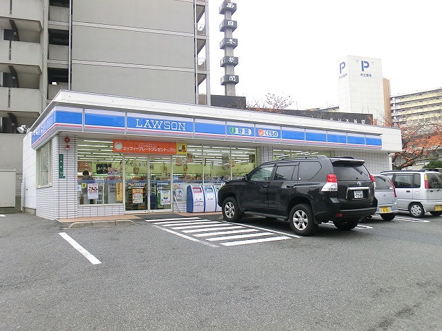 コンビニ　ローソン小倉田町店（コンビニ）まで57m
