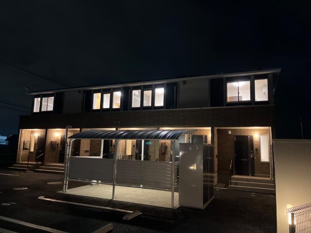建物外観　外観写真（夜）