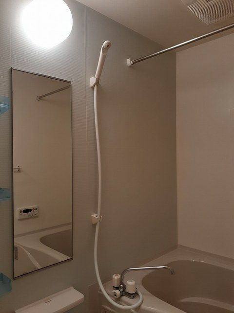 バス・シャワールーム　お風呂で日々の疲れを落としましょう