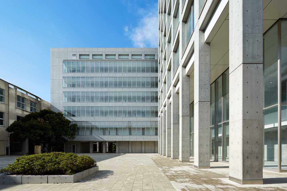大学・短大　私立早稲田大学戸山キャンパス（大学・短大）まで319m
