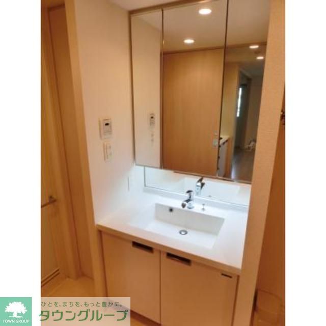 洗面設備　※写真は同タイプ住戸です。