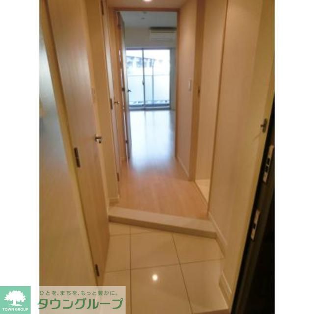玄関　※写真は同タイプ住戸です。