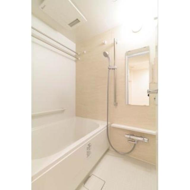 バス・シャワールーム　※写真は同タイプ住戸です。