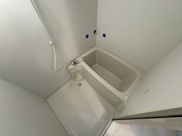 バス・シャワールーム　落ち着いた空間のお風呂です