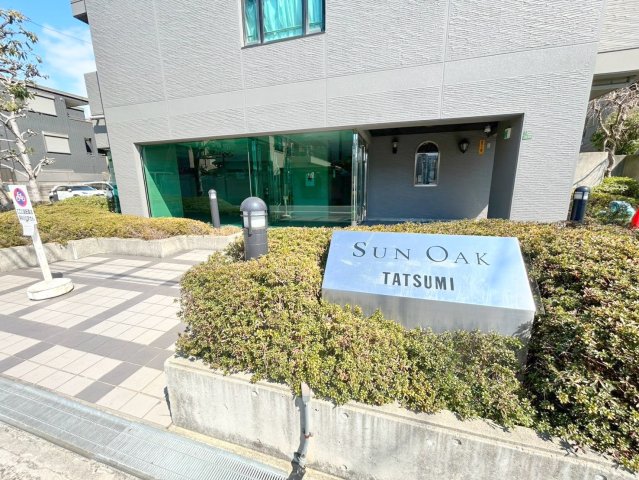 エントランス　綺麗なエントランスです。