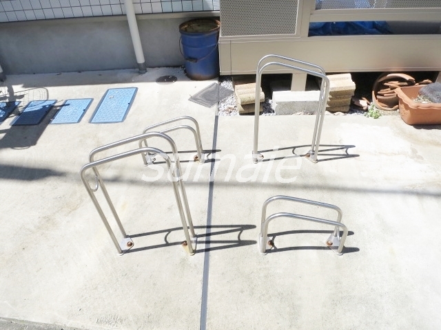 その他共有部分　自転車置き場です☆