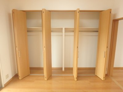 収納　※同タイプ他部屋の内装写真です。