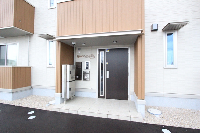 エントランス　宅配ボックス設置済み！