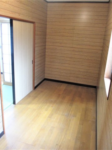 その他　収納、在宅室、物干しなど多用途の利用が可能なサービスルーム
