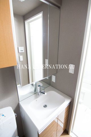 洗面設備　反転タイプのお部屋の写真です