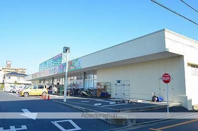 スーパー　業務スーパー三郷早稲田店（スーパー）まで352m