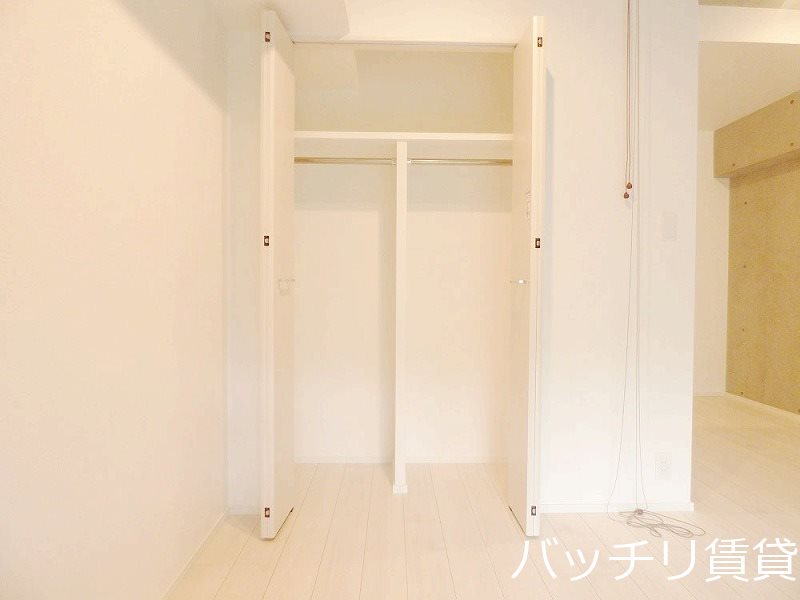 収納　画像は別号室の為、現状優先になります。