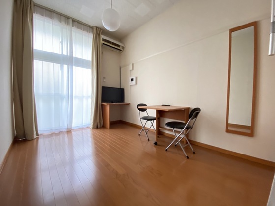 居室・リビング　※別部屋の写真です