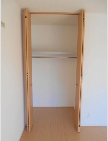 収納　※写真は同じマンションの違う部屋のもの(反転タイプ)